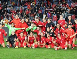 A Milli Kadın Futbol Takımımız şov yaptı! Gürcistan’ı da yendiler, grupta gol yemeden B Ligi’ne çıktılar