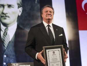 Beşiktaş Başkanı Hasan Arat’tan Fenerbahçe derbisi açıklaması