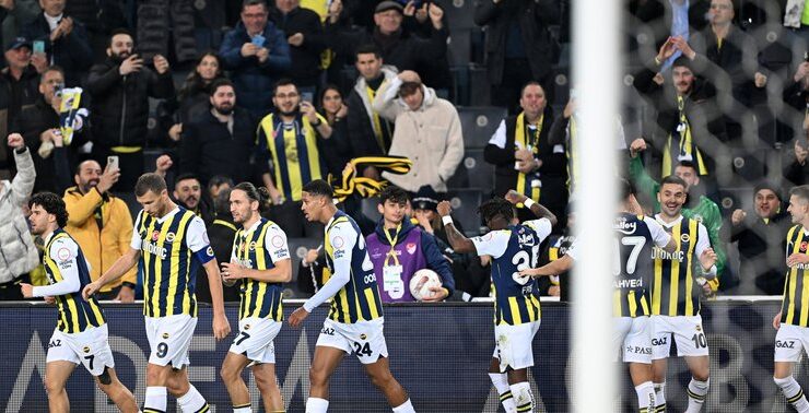 Fenerbahçe’de flaş sakatlık! Oyuna devam edemedi