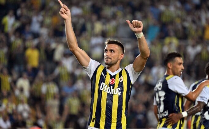 Fenerbahçe’de Tadic gözünü derbiye dikti!