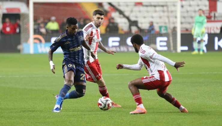 Fenerbahçe’de Nelson Semedo sakatlandı: Antalyaspor maçını bitiremedi